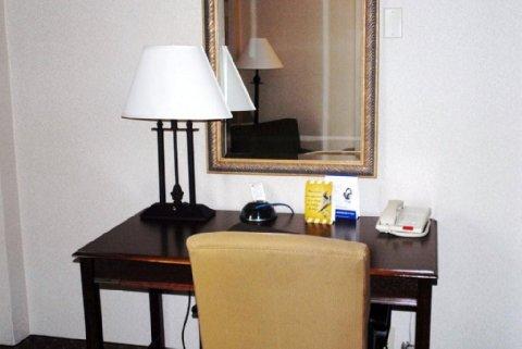 Holiday Inn Express Waterbury Exteriér fotografie